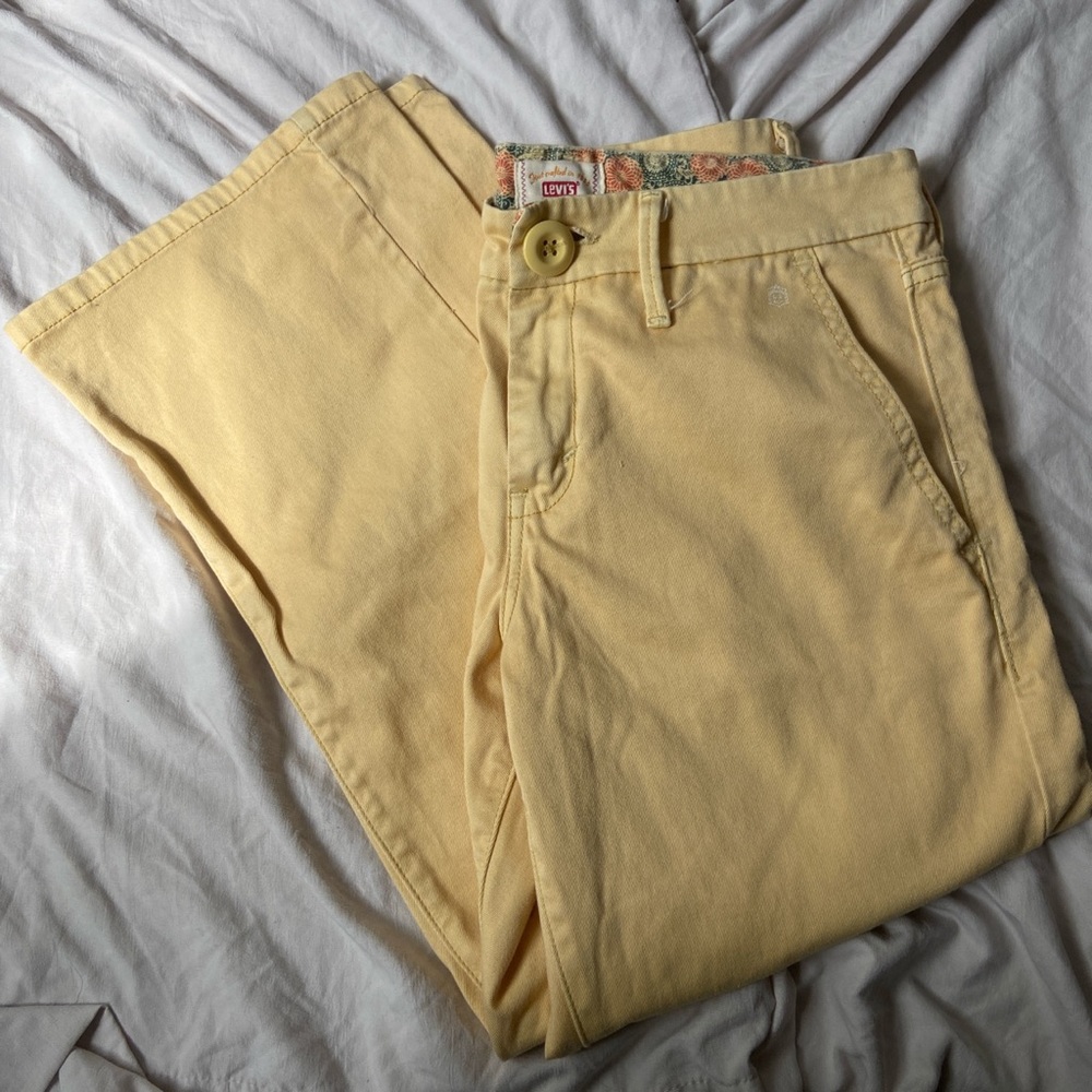 Levi’s Yellow Cropped “Tab Twill” Trousers Pants